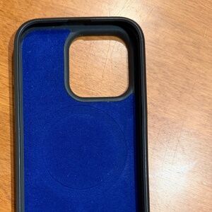 Bellroy iPhone 14 Pro case with Mod wallet